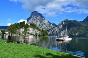 Klassischer Blick auf Traunkirchen und den Traunstein